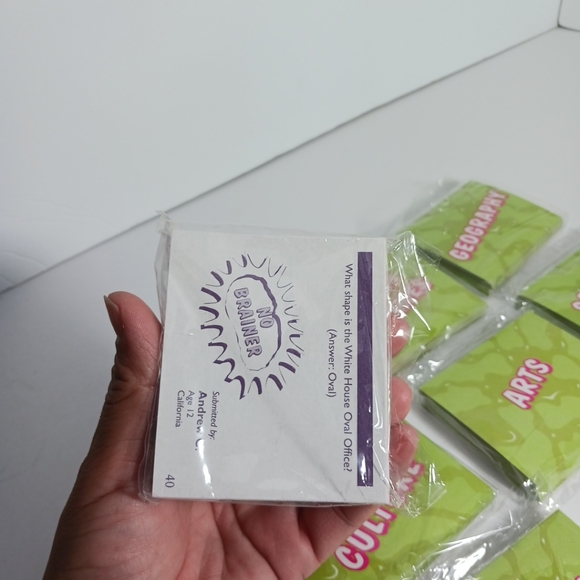 Brain-O-Matic Electronic Trivia Board Game Replacement Cards - Picture 2 of 2